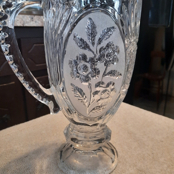 Crystal - Picture 3 of 4